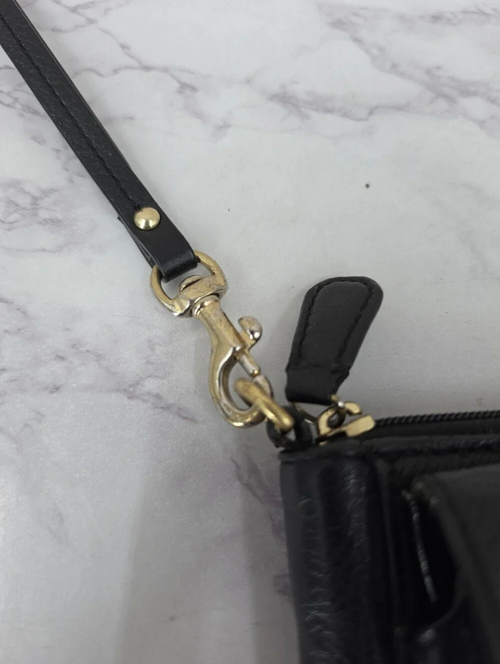 Coach Campbell Vintage Black Leather Wristlet Phone Pouch Gold Turn-Lock SLG